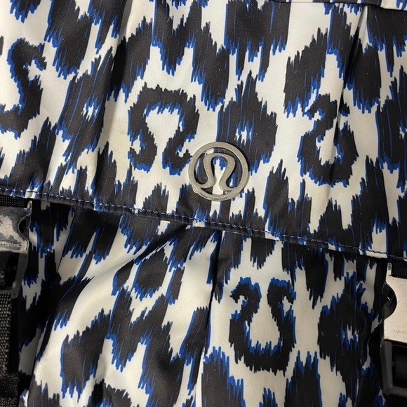 LULULEMON URBAN YOGINI IKAT MESSENGER BAG - Picture 2 of 7